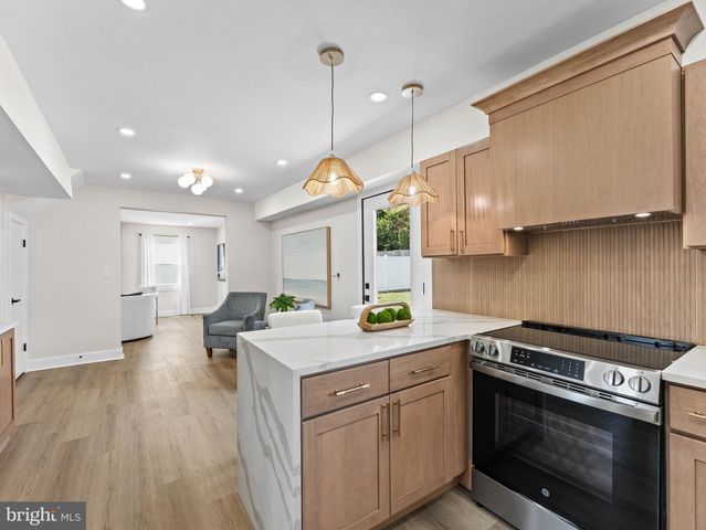 135 MIDDLEBURY LN, Willingboro, NJ 08046