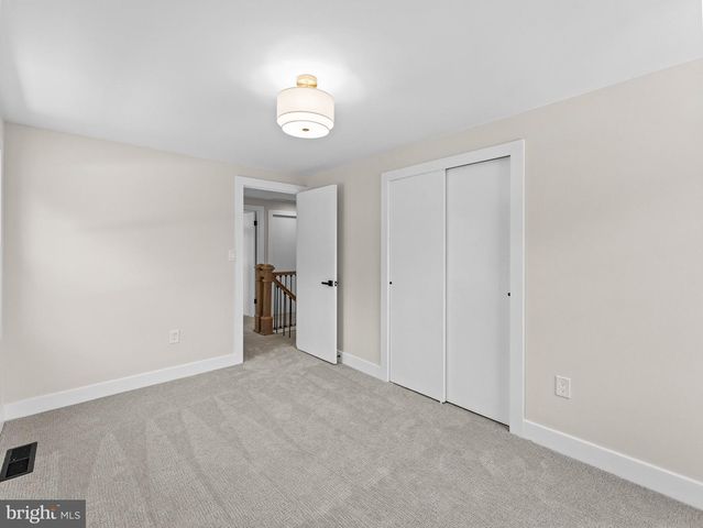 135 MIDDLEBURY LN, Willingboro, NJ 08046