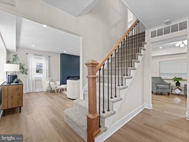 135 MIDDLEBURY LN, Willingboro, NJ 08046