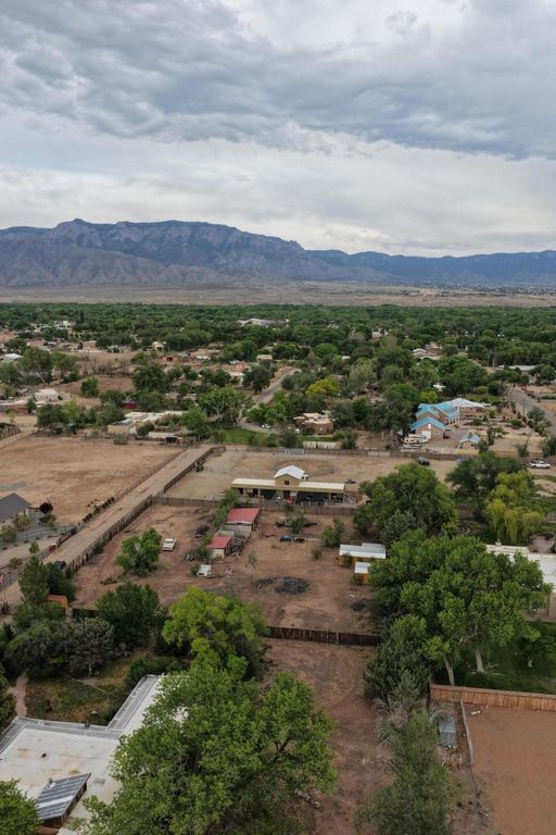 Reed Lane, Corrales, NM 87048