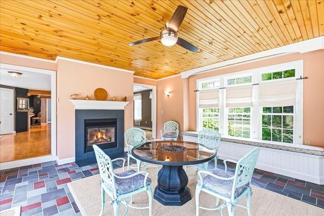 196 Hudson St, Halifax, MA 02338