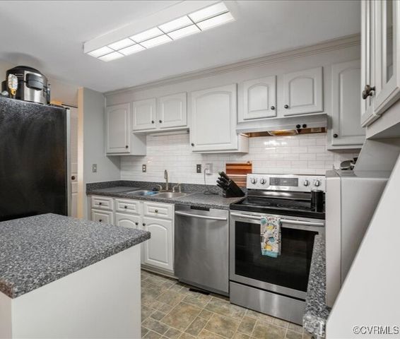 8507 Spruce Pine Dr, North Chesterfield, VA 23235