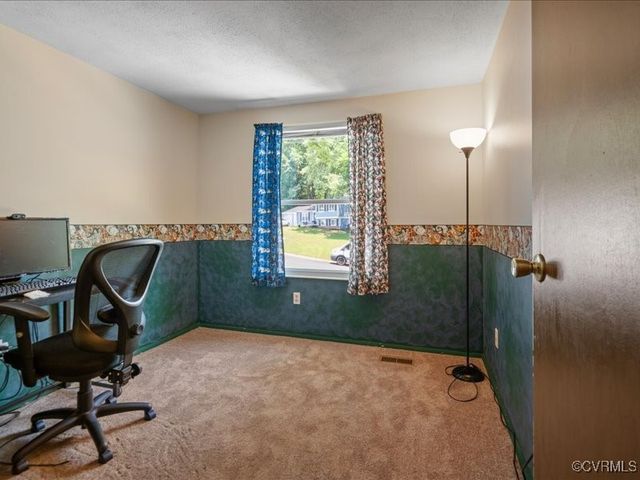 8507 Spruce Pine Dr, North Chesterfield, VA 23235