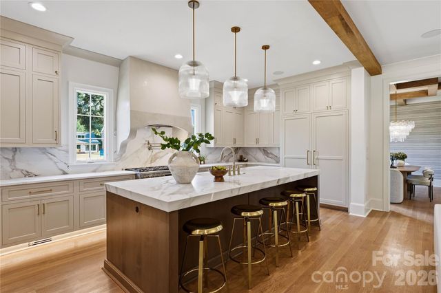 617 Shelton Street, Charlotte, NC 28270