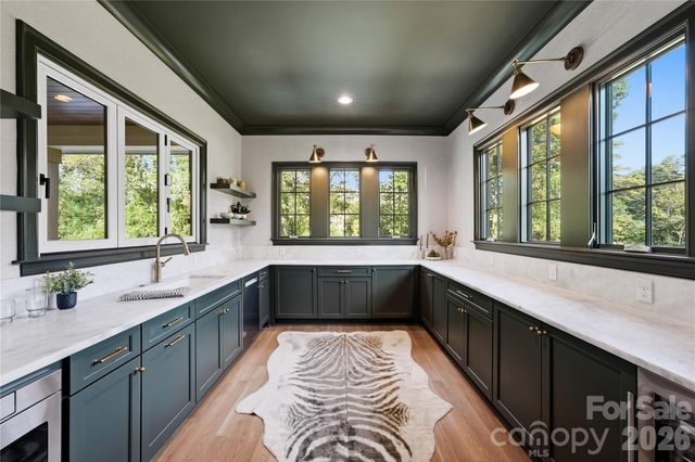 617 Shelton Street, Charlotte, NC 28270