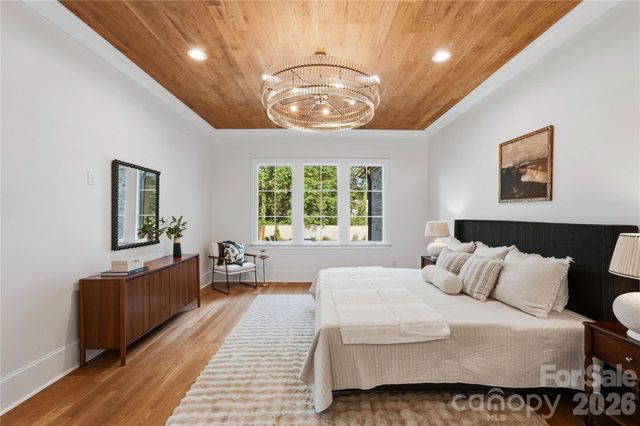 617 Shelton Street, Charlotte, NC 28270