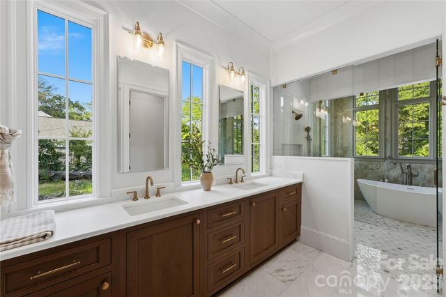 617 Shelton Street, Charlotte, NC 28270