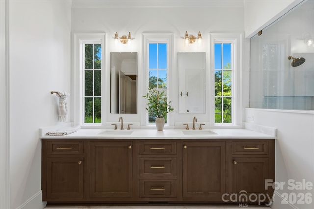 617 Shelton Street, Charlotte, NC 28270