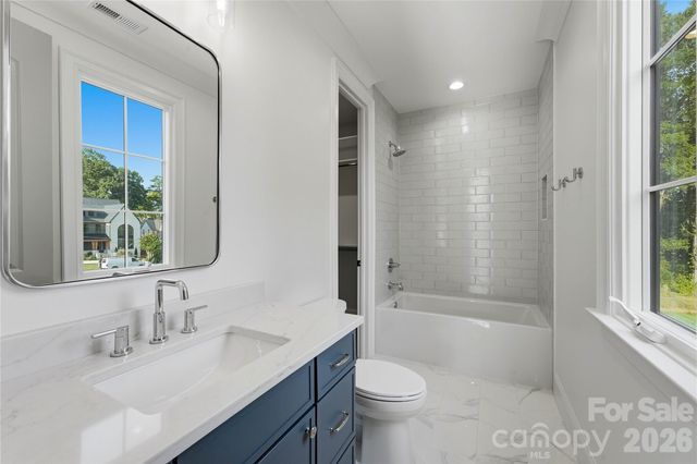 617 Shelton Street, Charlotte, NC 28270