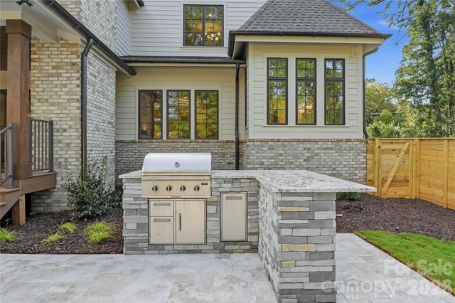 617 Shelton Street, Charlotte, NC 28270