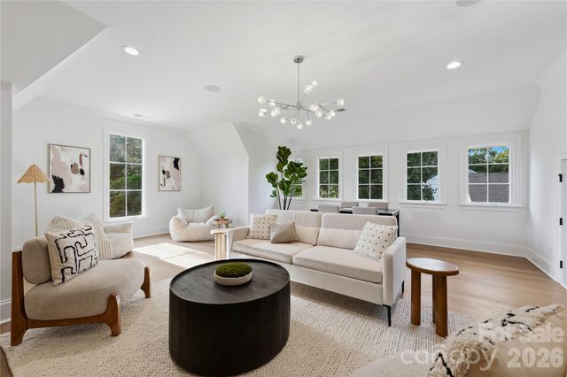 617 Shelton Street, Charlotte, NC 28270
