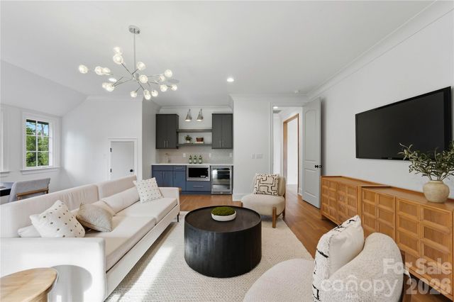 617 Shelton Street, Charlotte, NC 28270