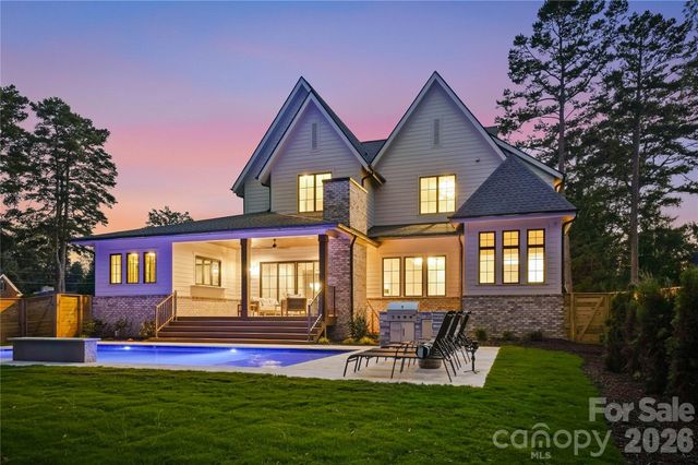 617 Shelton Street, Charlotte, NC 28270