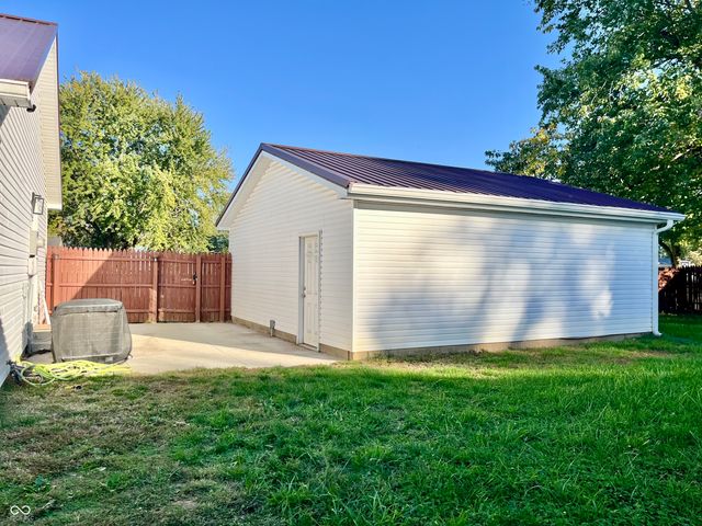 1123 Washington Street, Hope, IN 47246