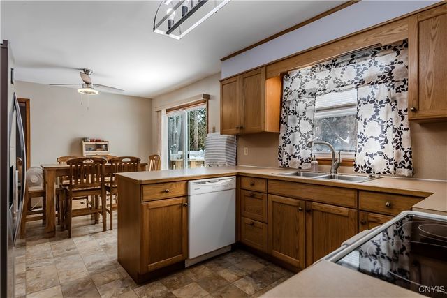 902 Mckinley Avenue, Rome, NY 13440