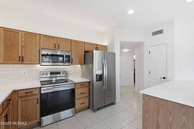 4751 S Longmore Drive, Green Valley, AZ 85622