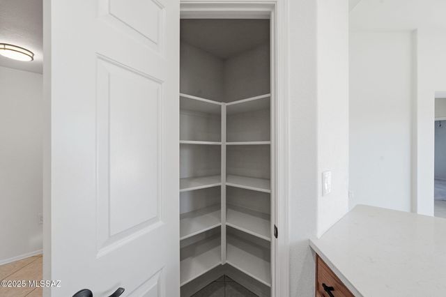 4751 S Longmore Drive, Green Valley, AZ 85622