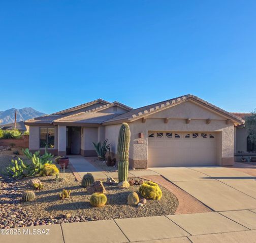 4751 S Longmore Drive, Green Valley, AZ 85622