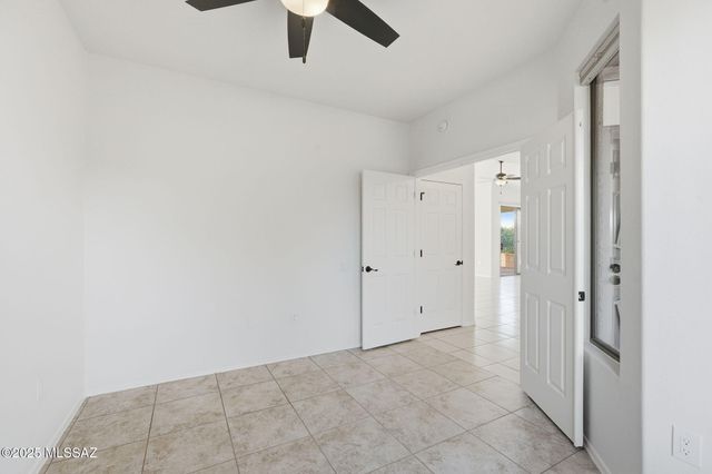 4751 S Longmore Drive, Green Valley, AZ 85622