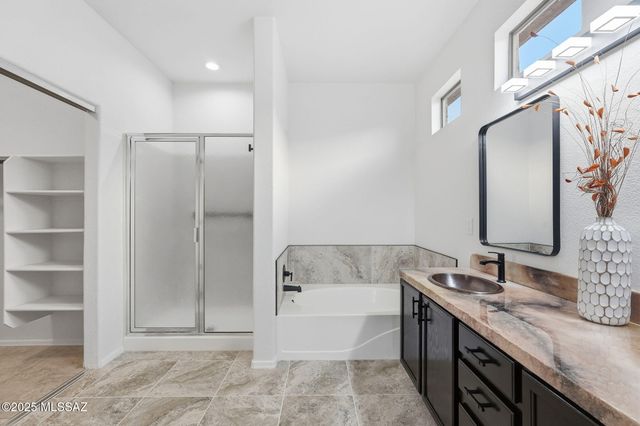 4751 S Longmore Drive, Green Valley, AZ 85622