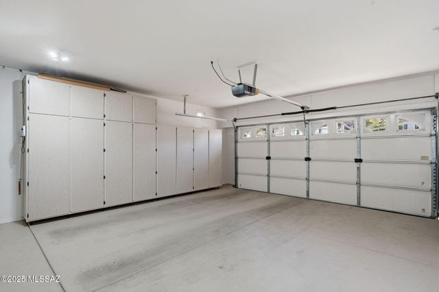 4751 S Longmore Drive, Green Valley, AZ 85622