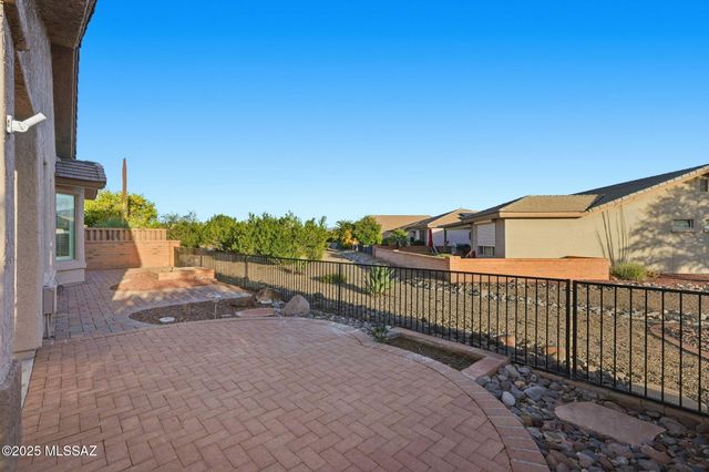4751 S Longmore Drive, Green Valley, AZ 85622