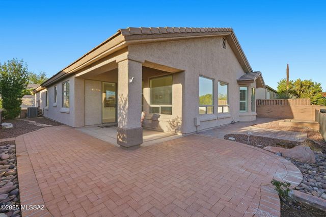 4751 S Longmore Drive, Green Valley, AZ 85622