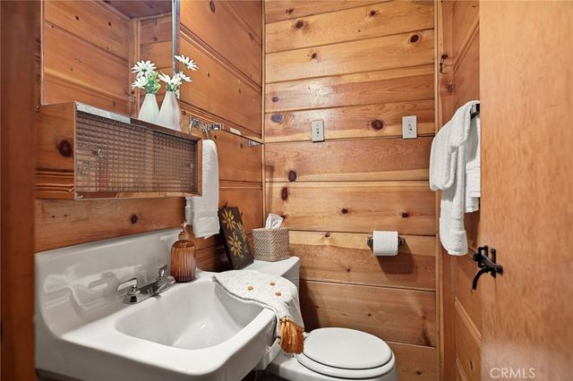 144 Marshall Road, Lake Arrowhead, CA 92352
