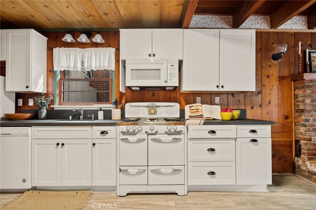 144 Marshall Road, Lake Arrowhead, CA 92352