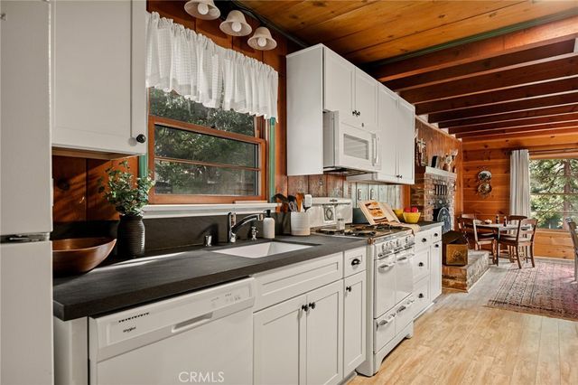 144 Marshall Road, Lake Arrowhead, CA 92352
