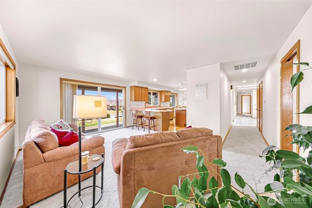 8059 Comox Road, Blaine, WA 98230