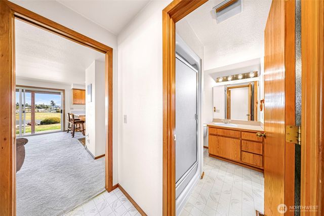 8059 Comox Road, Blaine, WA 98230