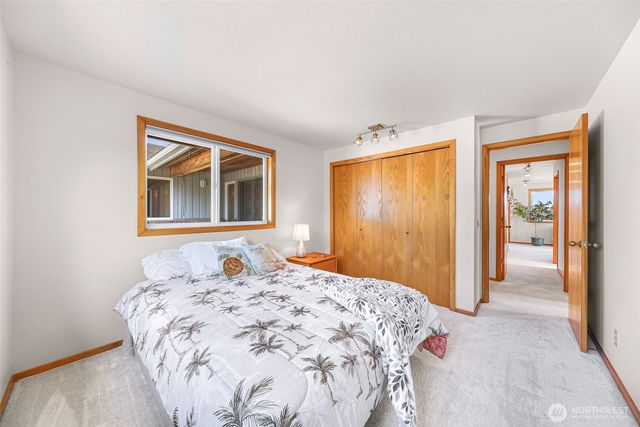 8059 Comox Road, Blaine, WA 98230