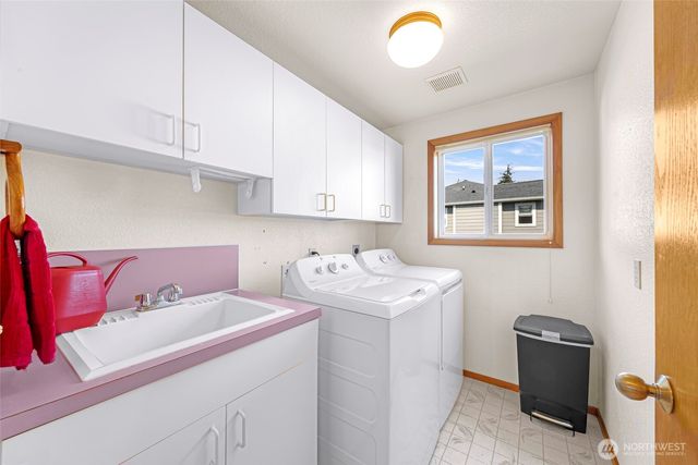 8059 Comox Road, Blaine, WA 98230