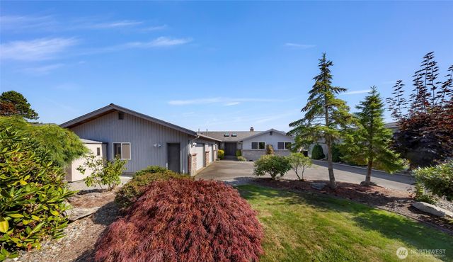 8059 Comox Road, Blaine, WA 98230