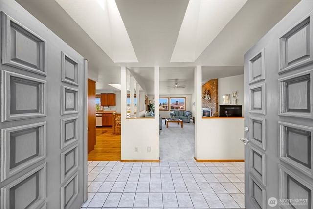 8059 Comox Road, Blaine, WA 98230