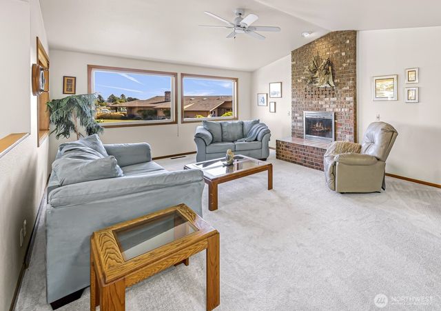 8059 Comox Road, Blaine, WA 98230