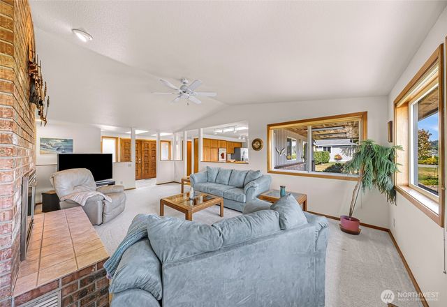 8059 Comox Road, Blaine, WA 98230