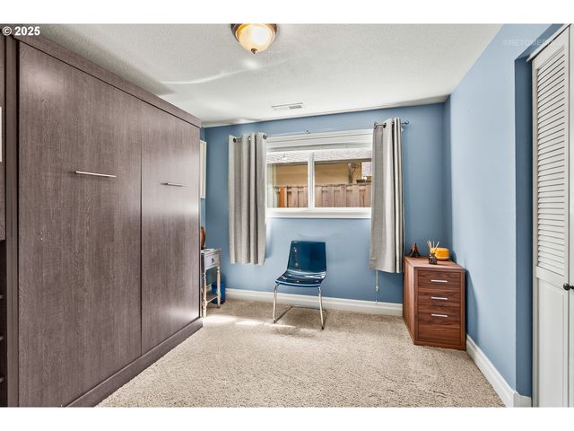 16229 Sw LAKE FOREST Blvd, Lake Oswego, OR 97035