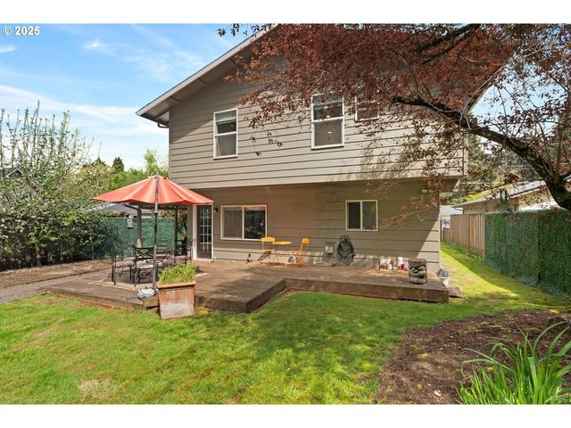 16229 Sw LAKE FOREST Blvd, Lake Oswego, OR 97035