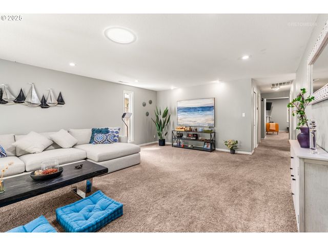 16229 Sw LAKE FOREST Blvd, Lake Oswego, OR 97035