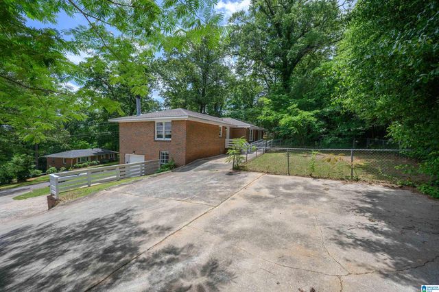 1408 29TH AVENUE N, Hueytown, AL 35023