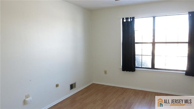 363 Lancaster Court, Piscataway, NJ 08854