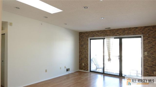 363 Lancaster Court, Piscataway, NJ 08854