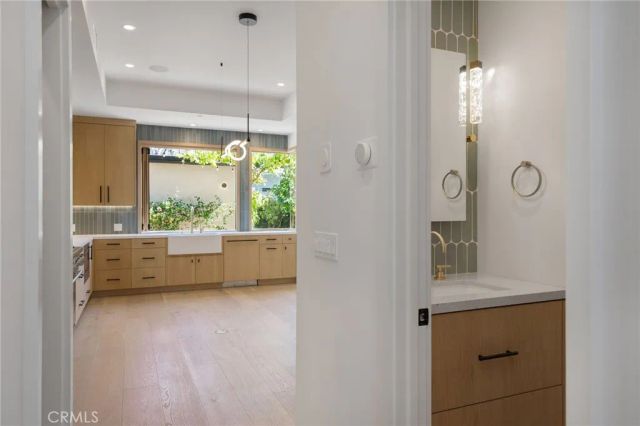 1120 7th, Hermosa Beach, CA 90254