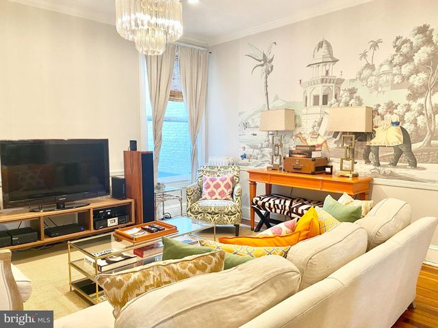 1351 A ST NE, Washington, DC 20002