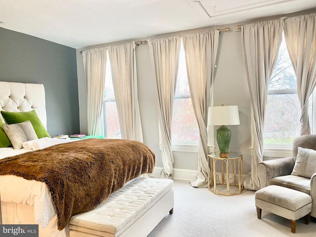 1351 A ST NE, Washington, DC 20002