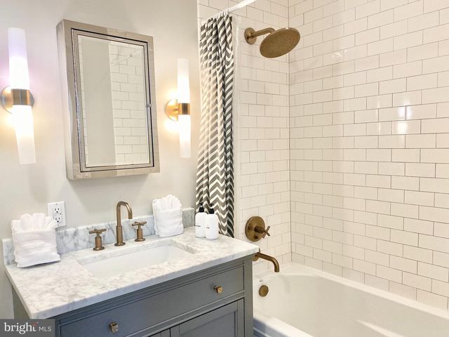 1351 A ST NE, Washington, DC 20002