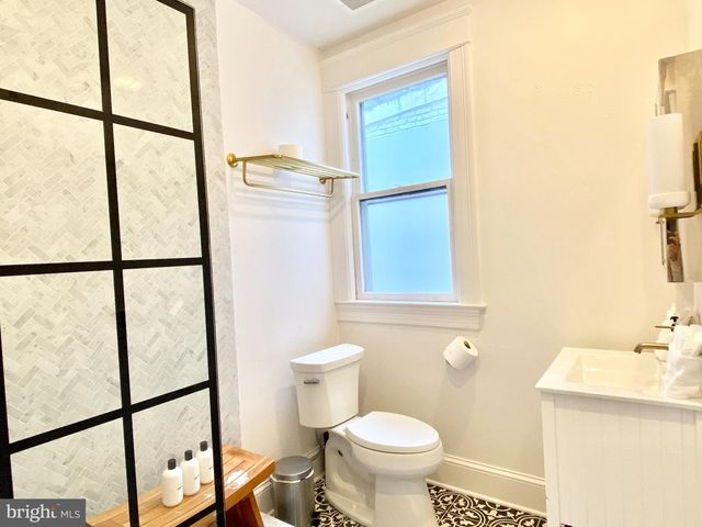 1351 A ST NE, Washington, DC 20002