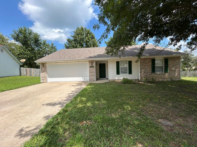 1807 N CHARLESTON CIR, Columbia, MO 65202